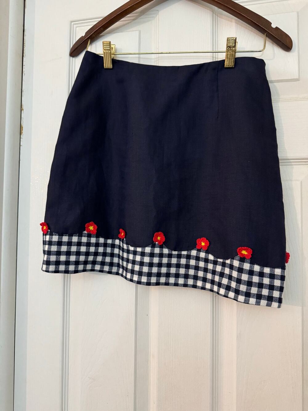 Moschino Cheap and Chic Scalloped Gingham Hem Floral Appliqué Skirt IT 42 US 8